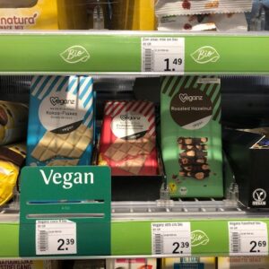 Albert Heijn mikt op veganisten met Veganz assortiment en vegan schapkaartjes