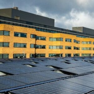Achmea locatie Apeldoorn neemt 3.200 zonnepanelen in gebruik