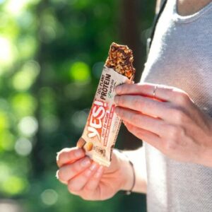 Nestlé lanceert YES! proteïne repen met plantaardig eiwit afkomstig van erwten en noten