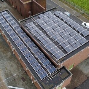 Enduris plaatst 2000 zonnepanelen op hoogspanningsstations