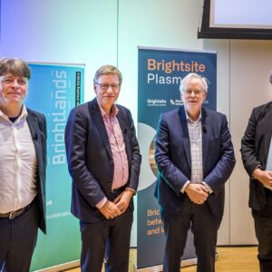 Brightsite, Brightlands Chemelot Campus en Universiteit Maastricht bieden de chemische industrie een duurzame toekomst met de installatie van een plasmalab
