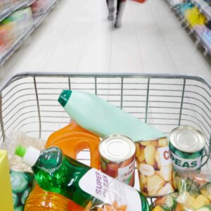Tweederde van de plastic verpakkingen uit de supermarkt niet te recyclen