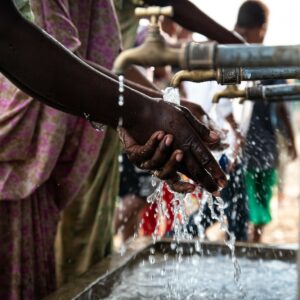 Made Blue Foundation realiseert ondanks crisis 10 miljard liter drinkbaar water in ontwikkelingslanden