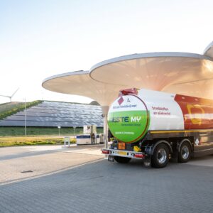 Duurzaamste editie Bloemencorso Bollenstreek dankzij sponsoring Neste MY Renewable Diesel door GP Groot