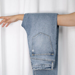 MUD Jeans en Saxion Hogeschool ontwikkelen eerste volledig circulaire jeans ter wereld