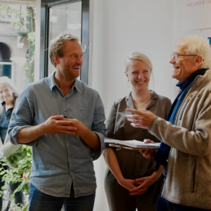 Paul Hawken enthousiast over TJIKKO in Amsterdam: ‘s werelds eerste regeneratieve etalage