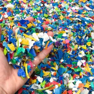 Inzet recyclaat zorgt voor milieuwinst bij maken kunststof