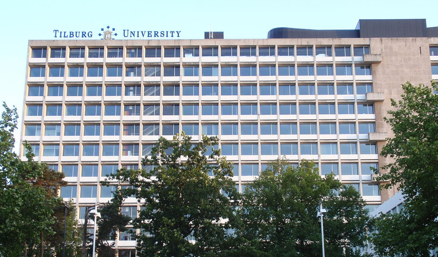 Nieuwe hoogleraar Edith Leung: ‘Accounting draagt bij aan onze weg naar