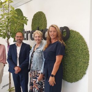 b1852415-1b98-40d1-a4e6-f0da69216586