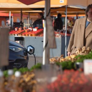 plugsurfing_ev_charging_city_market_11514