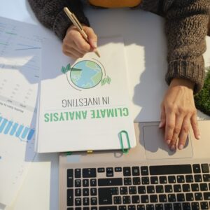 Eco,Aware,Business.,Business,Woman,Working,With,Documents.