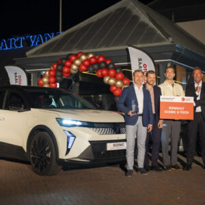 Renault-Scenic-E-Tech-Electric-uitgeroepen-tot-zakenauto-van-het-jaar-2026-1170×780