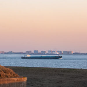 Zeeuws-Vlaanderen_vanaf_Zuid-Beveland_gezien