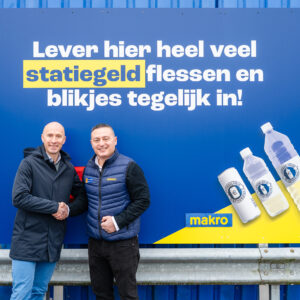 Statiegeld-Nederland-Directeur-Jeroen-Hillen-met-COO-Makro-Nederland-Baran-Guzelce-c-Jort-Stengs-1