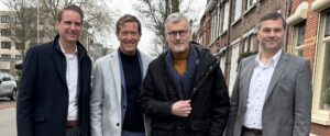 UBQ Materials en Gemeente Bergen op Zoom plaatsen circulaire en CO2 negatieve verkeerspaal