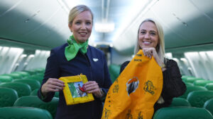 Transavia lanceert Fly Again Bag: liquid bag gemaakt van oude zwemvesten