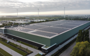 Distributiecentrum Picnic draait op stroom van 4,4 megawattpiek zonnepanelen