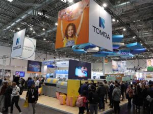 TOMRA presenteert nieuwste generatie emballage-automaten op EuroShop 2026