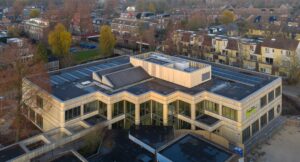 Eerste Innovatiepartnerschap School van Studio A Kwadraat, OMA en Schools by CircleWood voltooid in Amsterdam