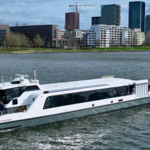 damen-unveils-first-fully-electric-ferry-waterbus-2907-electric-top
