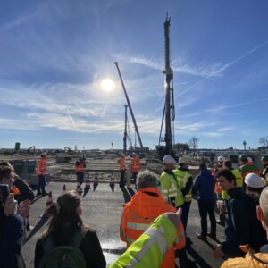 eerste_paal_p3_leeghwater_schiphol_zja_architects_engineers.jpg(mediaclass-body-media-large.89c000cdcfff5504e68c31d07850c6e66c84a330)