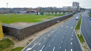 Eerste modulaire én circulaire geluidswand van Nederland staat in Nijmegen