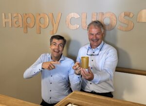 Paques Biomaterials produceert eerste Happy Cup met Caleyda®