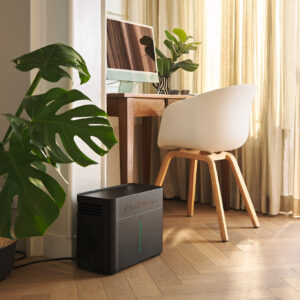 HomeWizard Plug-In Battery home office