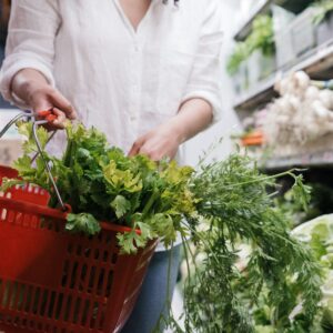 Winkelmand groenten liggend