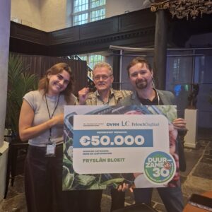 Fryslân Bloeit wint juryprijs Duurzame Dertig 2026